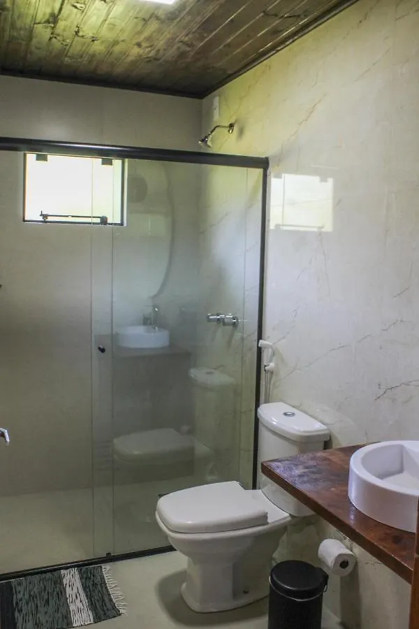 Bangalô com jacuzzi em deslumbrante cenário Pousada Índios Koroados Praia Grande